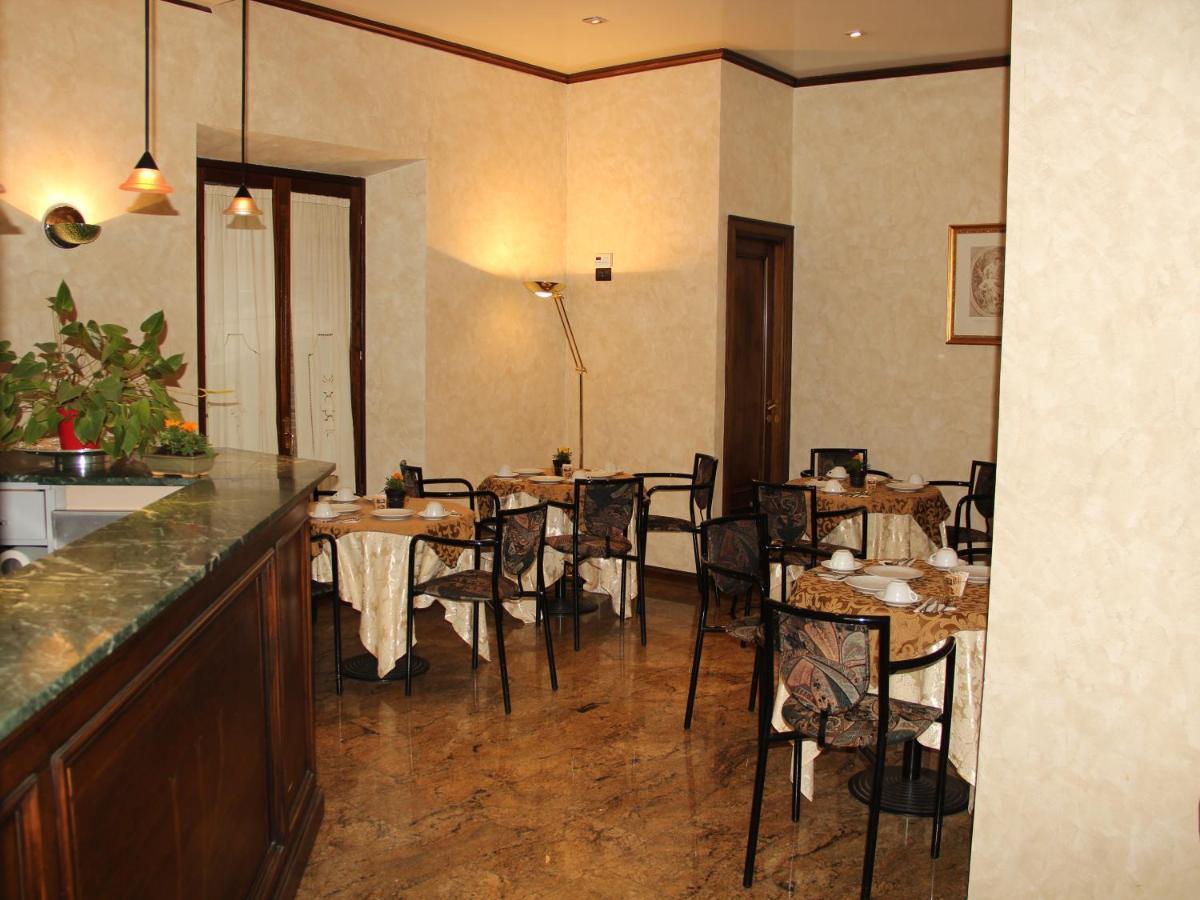 Hotel Valentino Centro Storico Орвието Екстериор снимка
