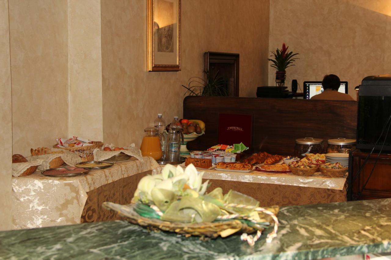 Hotel Valentino Centro Storico Орвието Екстериор снимка