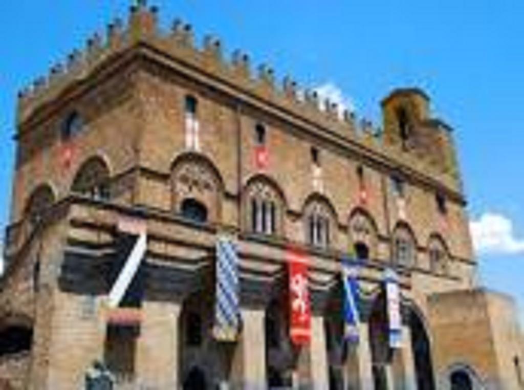 Hotel Valentino Centro Storico Орвието Екстериор снимка